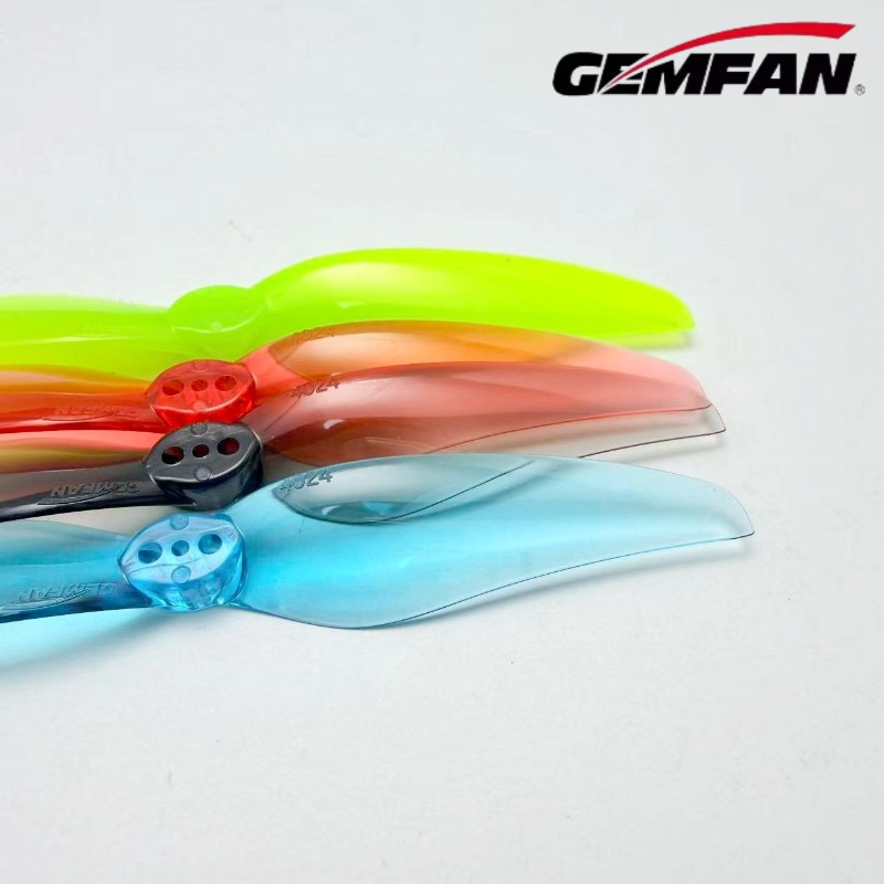 4Pairs Gemfan Hurricane 4024 2 - Drone Gimbal Controller recensione e prezzo